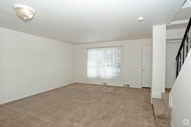 Photo - Stratford Villa - Oak Park, MI