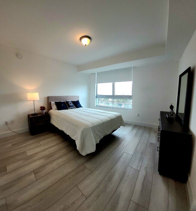 Photo - 90 SW 3rd St Unidad 2208