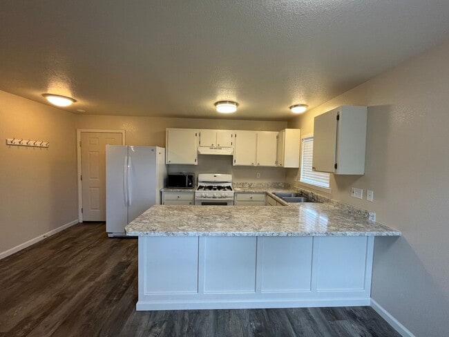 Photo - 3361 Edgewood Rd Unit 3361 Edgewood ST