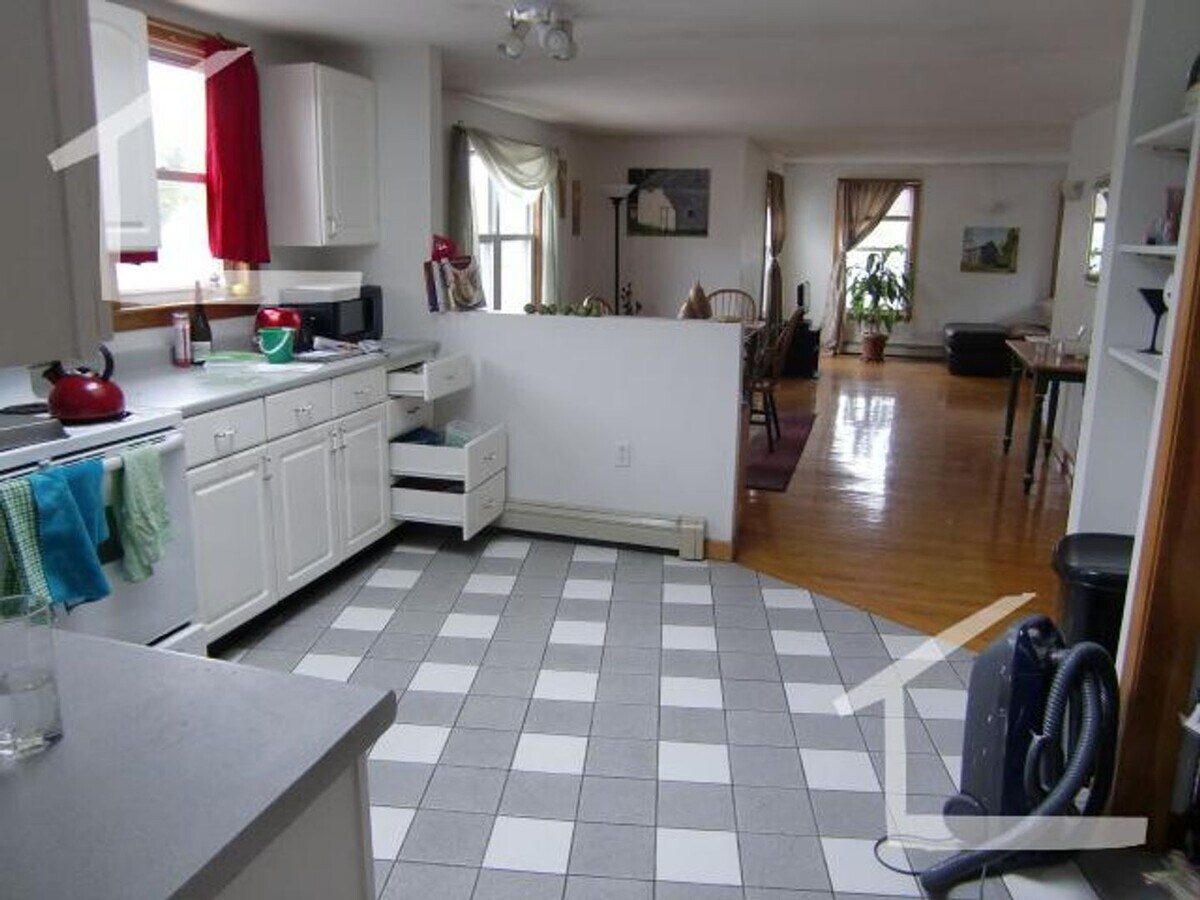 Photo - 69 Brooks St