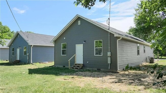 Building Photo - 3050 St Paul St