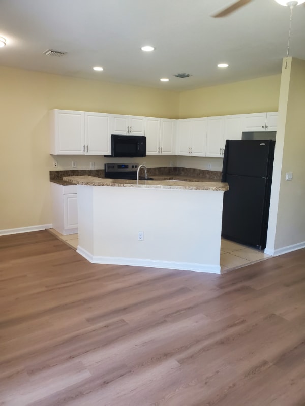 967 Abaco Ln