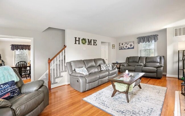 Photo - 7022 Deerfield Rd