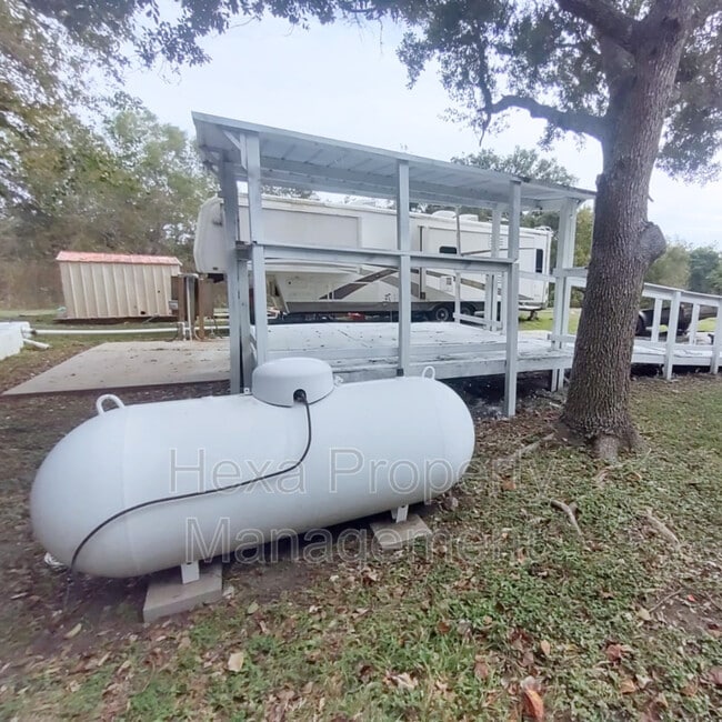 Photo - 2511 Farm to Market 646 Rd N