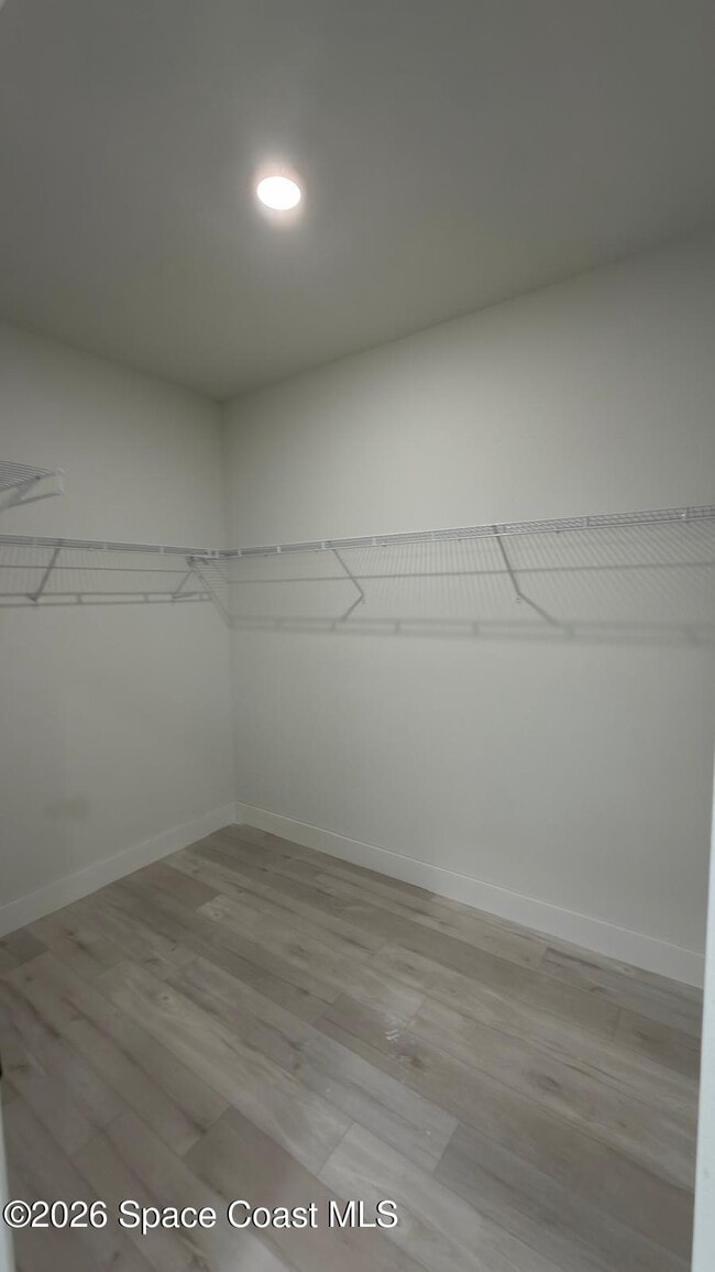 Photo - 1091 Wing Rd SW