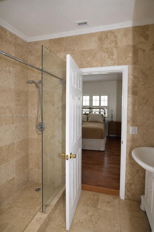 Photo - 1341 Meridian Ave Unit 206