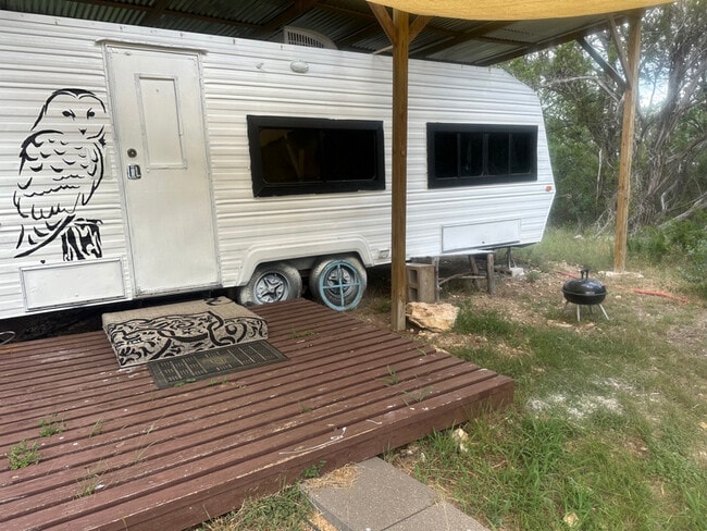 Photo - 501 Owl Hollow Rd