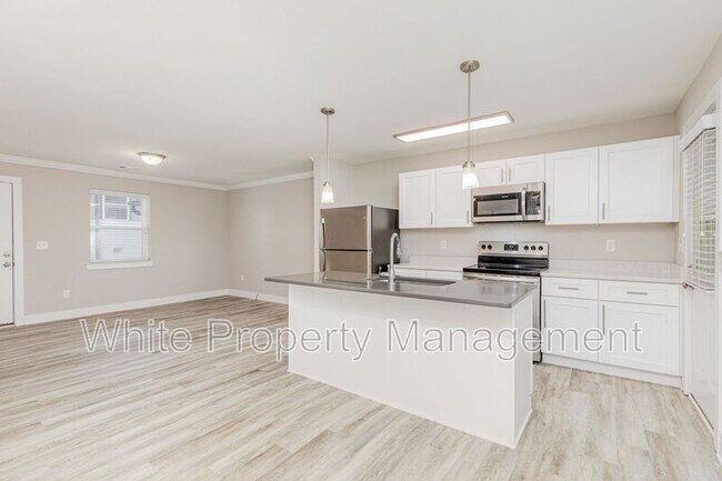 Photo - 3340 Washburn Ave