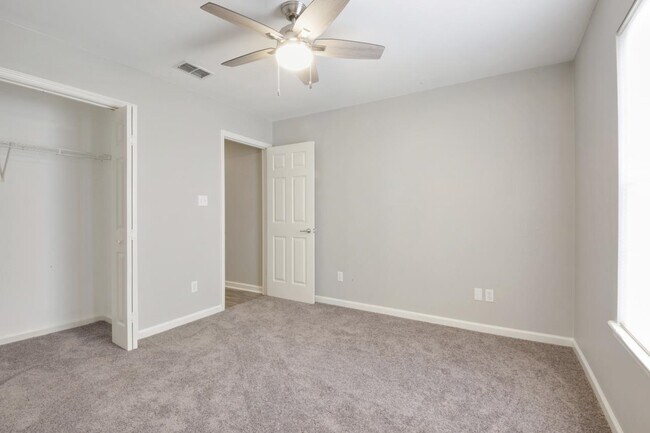 Photo - 1921 Fannie Dr Townhome