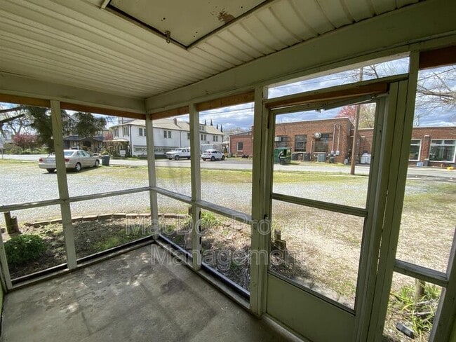 Photo - 207 N Irving Ave