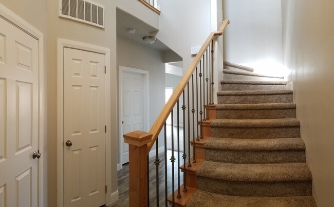 Photo - **Move-In Discount**3 bed -2.5 bath - Newer townhome in the heart of Cedar City!