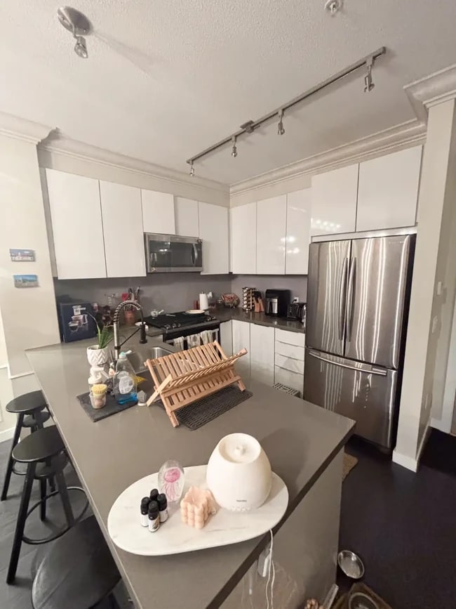 607 Cottonwood Av Unit Furnished 2 Bedroom Condo