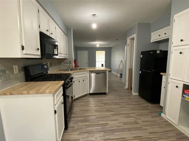 Photo - 100 Norwood Dr