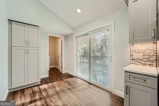 Photo - 459 Holcomb Bridge Rd