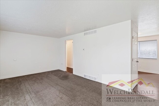 Photo - 2 Bedroom 1 Bath Duplex in Riverdale