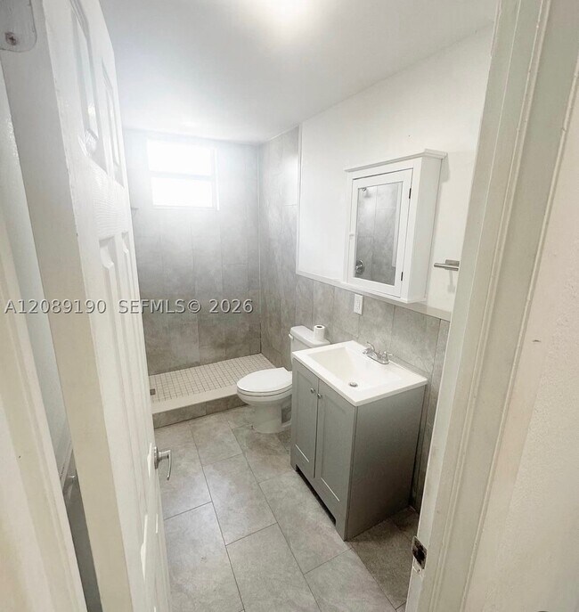 6537 SW 39th Terrace