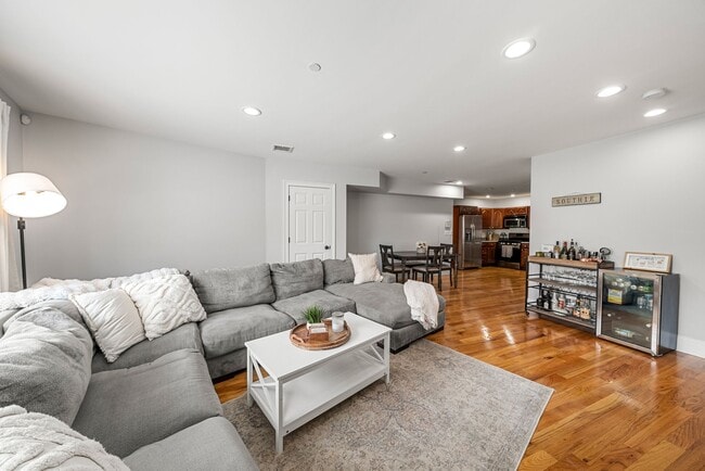Photo - 120 W Seventh St Condo Unit # 101