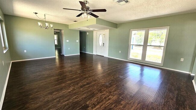 Photo - 1524 Newhope Rd