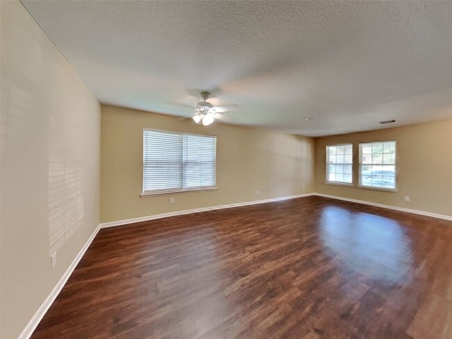 Building Photo - 6907 Oleander Grove Way Rental