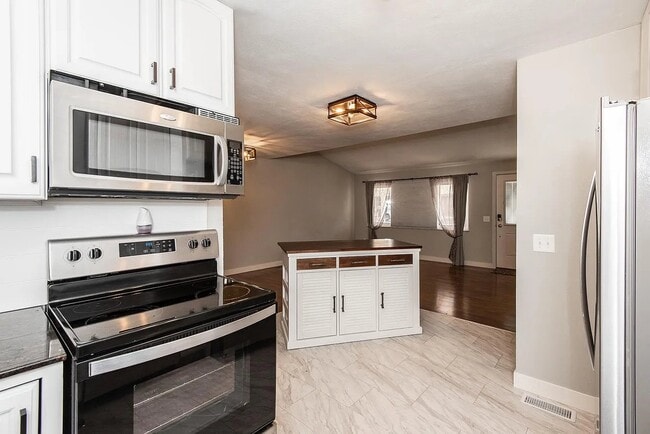 Photo - 317 S Pam Ave