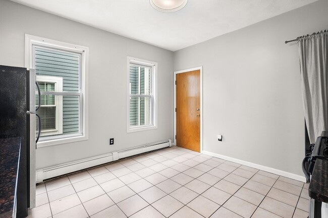 Photo - 21 Dix St Unit 2