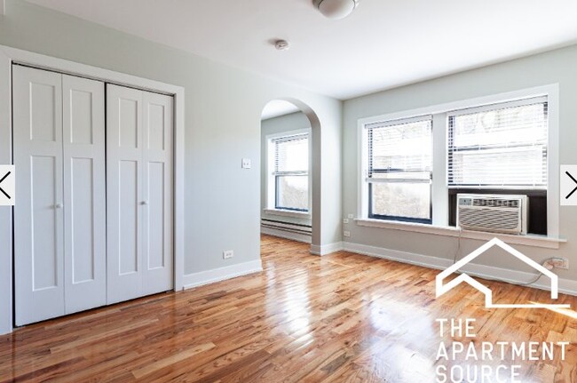 Building Photo - 550 W Arlington Pl