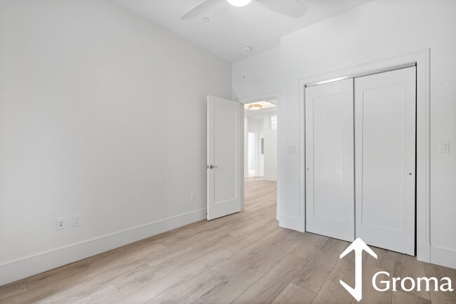 Photo - 1580 Beacon St Unit 100