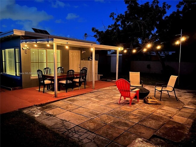 Building Photo - 670 NE 57th Ct Rental