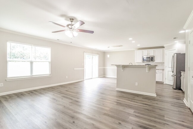 Photo - 5004 Broad Leaf Ct