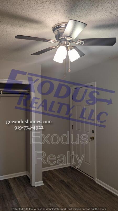 Photo - 105 S Sixth St