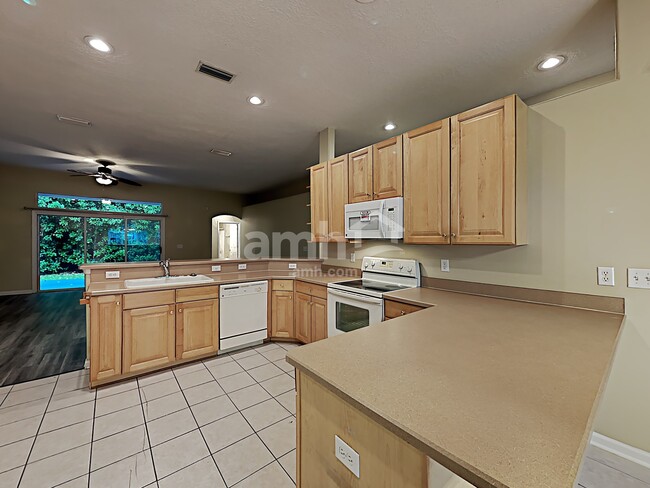 Photo - 1333 Sylvie Ln