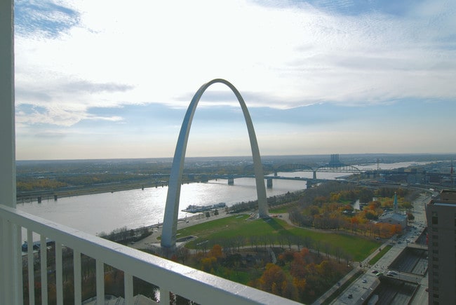 Photo - Mansion House 1