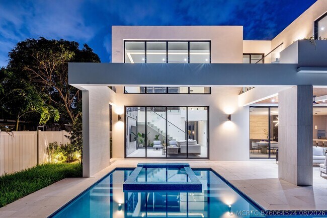 Photo - 1174 SW 9th Ave