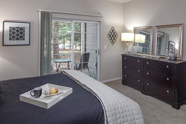 Cascade Summit Apartment Homes