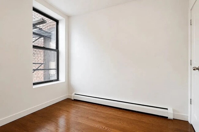 Photo - 386 Manhattan Ave Unidad 14