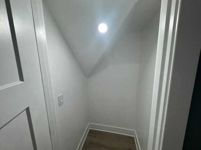 Photo - 1342 Edgemont Ave