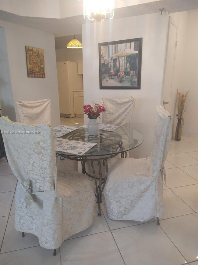 Building Photo - 9341 Collins Ave Unit 303 Rental