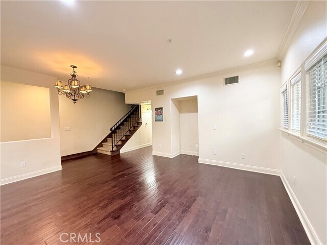 Photo - 2454 Oswego St