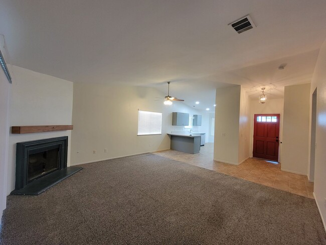 Photo - 3 Bedroom 2 Bathroom in NW Visalia with Yard Care!