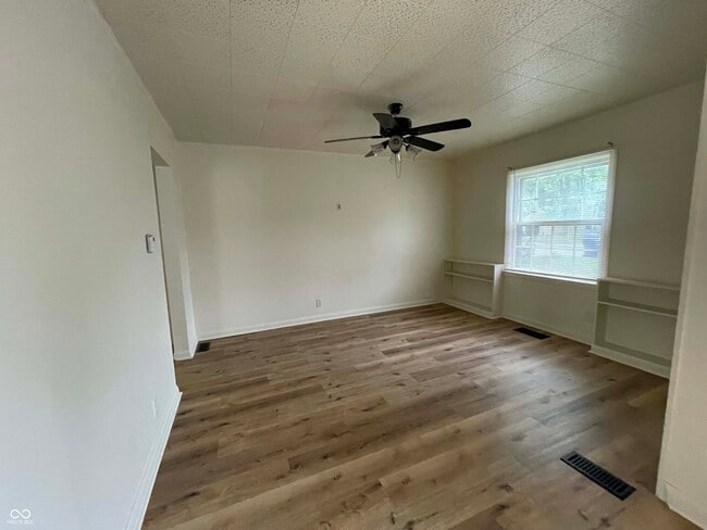 Photo - 4522 N Longworth Ave