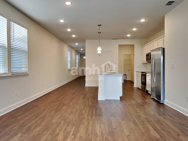 Photo - 76 Elcano Ln