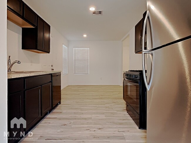 Photo - 4230 Magnolia Bay Dr