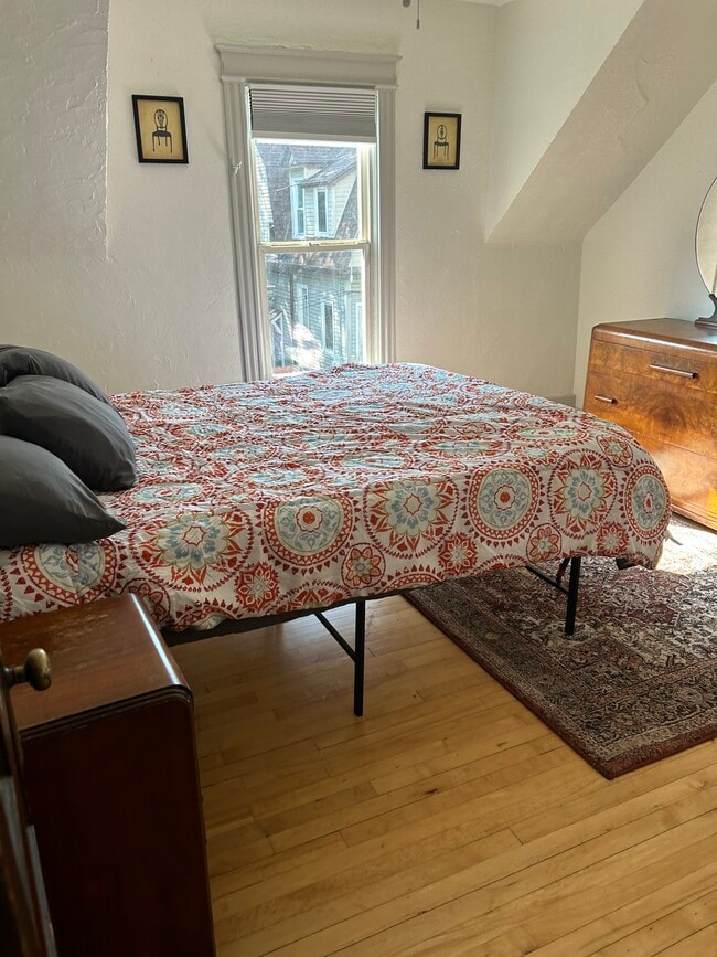 Photo - 2766 S Logan Ave Unidad Upper