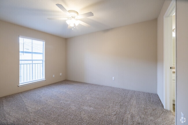 2BR, 2BA - 1,024SF - Primary Bedroom