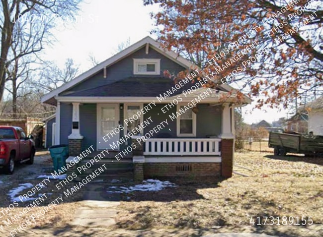 Building Photo - 1042 W Scott St