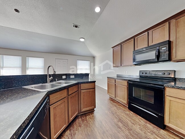 Photo - 924 Mesa Vista Dr