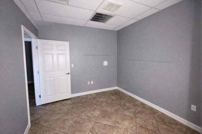 Photo - 2100 Sam Houston Ave