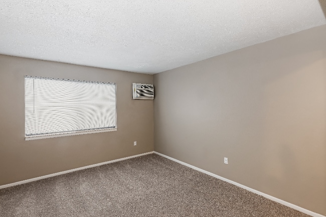 Photo - 4648 Talmadge Rd Unit 4672 Talmadge Rd Apt 3B