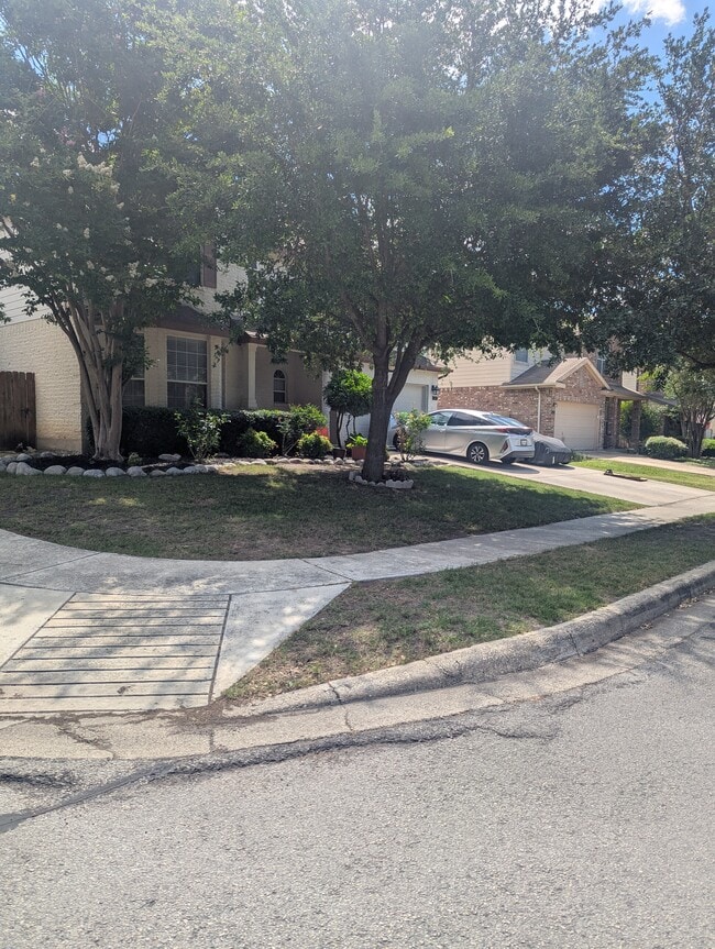 Photo - 201 Kipper Ave House