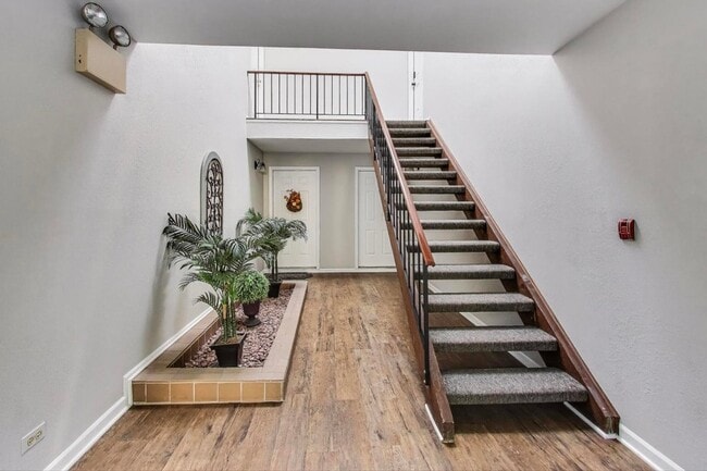 Photo - 534 River Front Cir